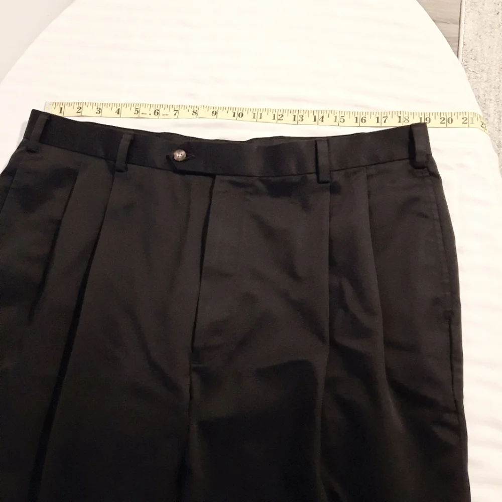 Jos A. Banks Mens Travelers Pants